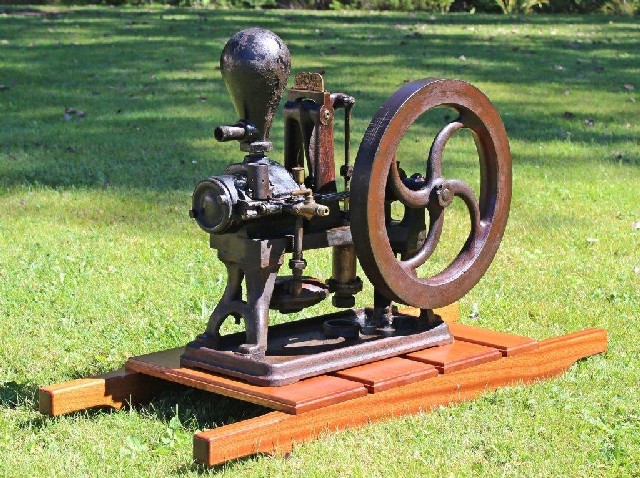 Crown Pumping Engine