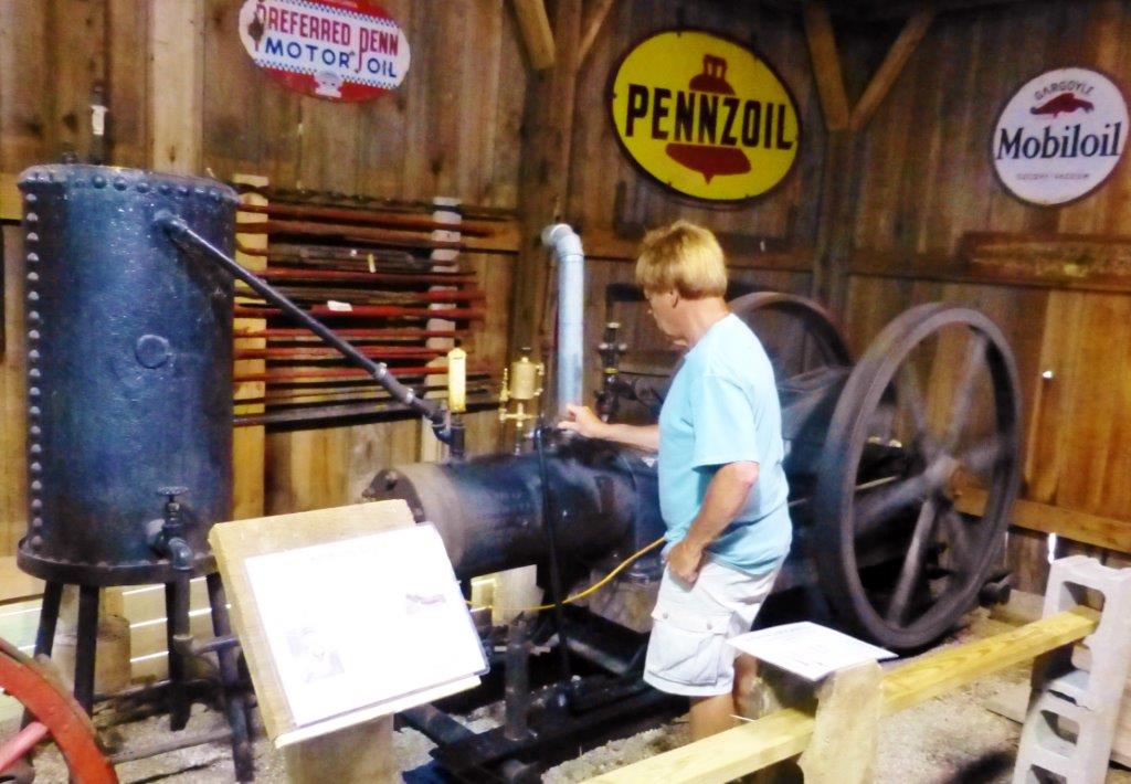 Starting A.C. Thomas Engine