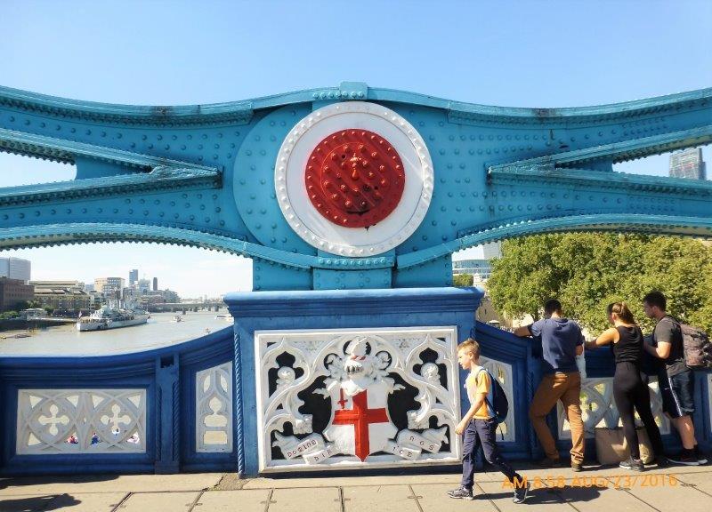 Link on the Tower Bridge