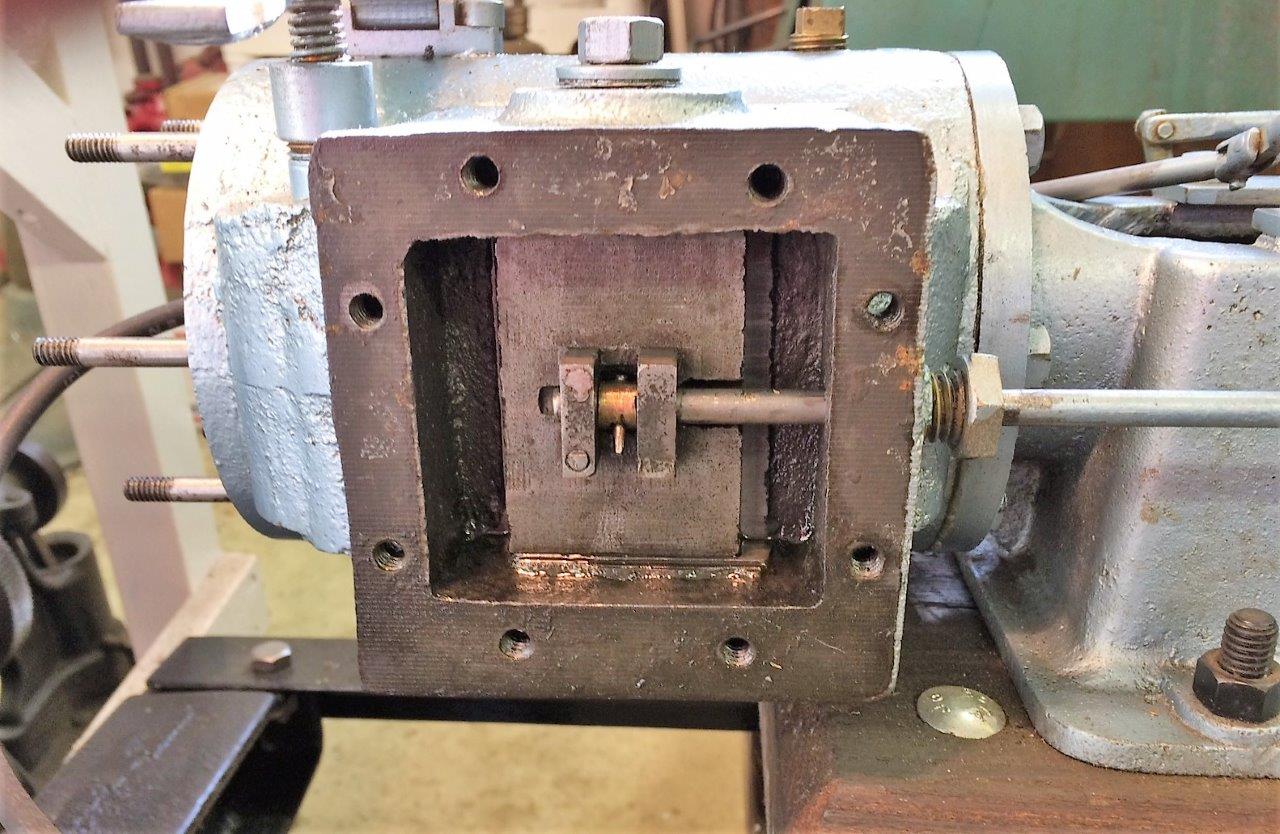 Palm Air Chest Valve