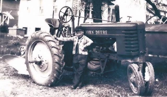 Young Paul and John Deere H